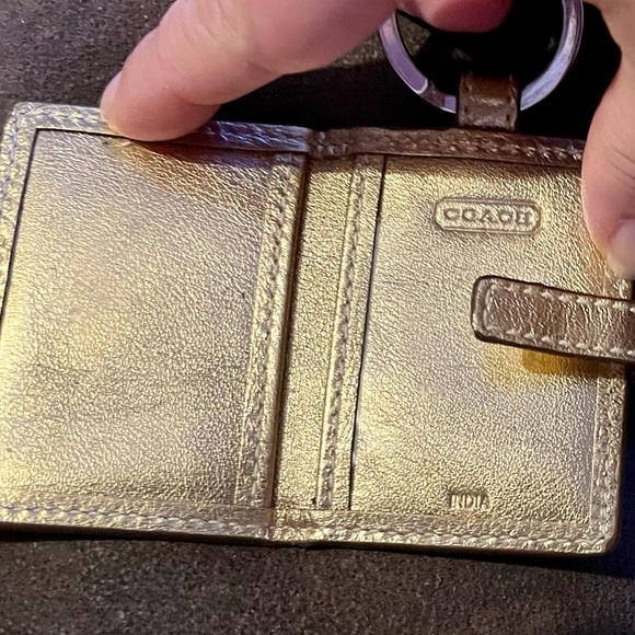 Genuine Coach Photo Keychain - Picture 2 of 3